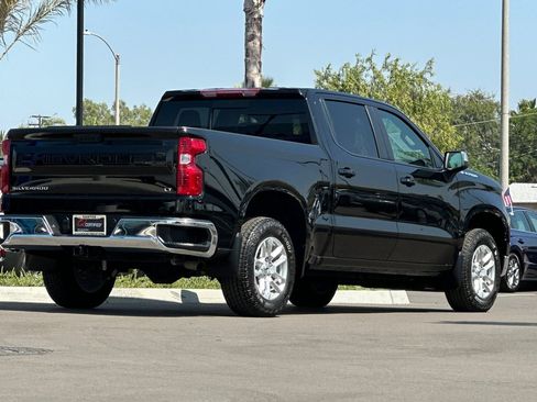 Used 2024 Chevrolet Silverado 1500 LT w/ Convenience Package II RWD image 4