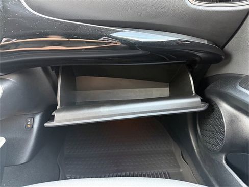 Used 2016 Toyota Prius Four w/ Advanced Technology Package image 45