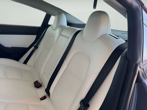 Used 2020 Tesla Model 3 Standard Range image 27