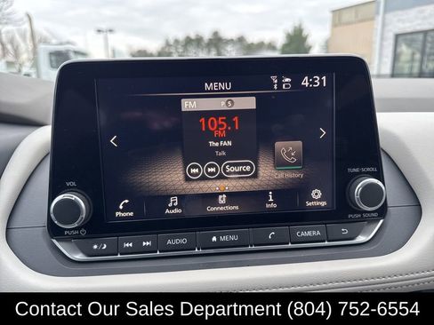 Used 2024 Nissan Rogue SV w/ SV Premium Package image 21