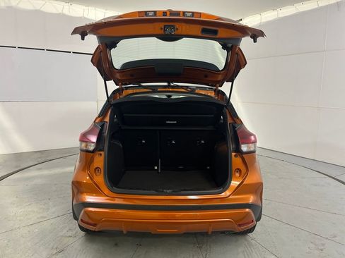 Used 2023 Nissan Kicks SR w/ SR Premium Package image 12