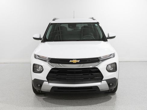 Used 2023 Chevrolet TrailBlazer LT w/ Convenience Package image 2