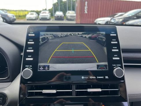Used 2019 Toyota Avalon XLE w/ Moonroof Package FWD image 24