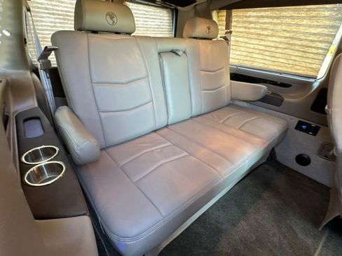 Used 2023 Chevrolet Express 2500 RWD image 17