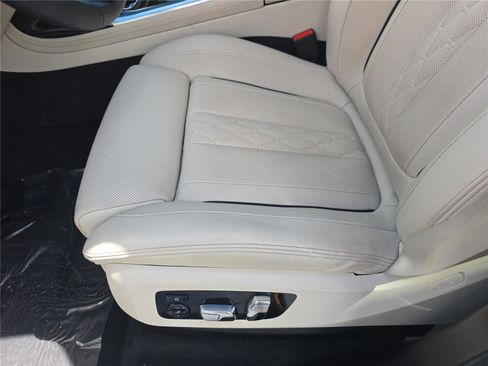 Certified 2024 BMW X7 xDrive40i w/ Executive Package image 17