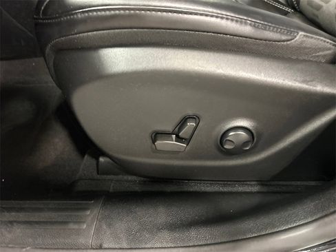 Used 2022 Jeep Cherokee Latitude w/ Sun & Sound Group image 16