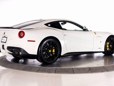 Used 2015 Ferrari F12 Berlinetta image 2