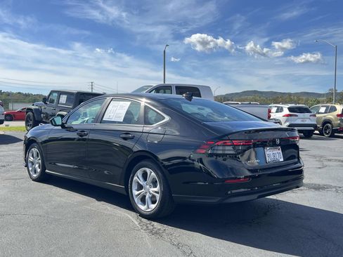 Certified 2025 Honda Accord LX image 3