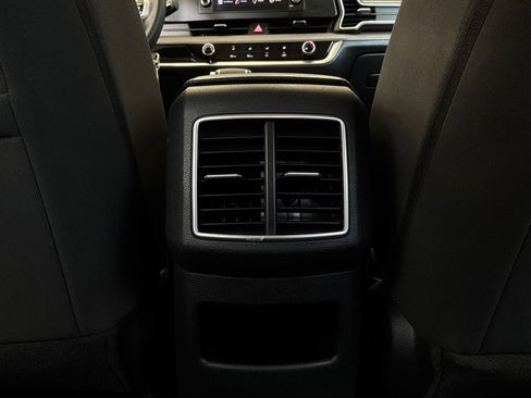 Used 2023 Kia Sportage LX AWD/4WD image 11