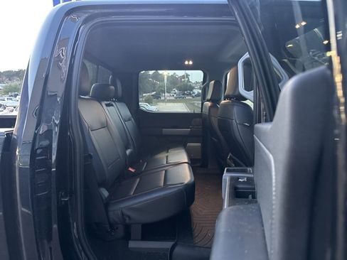 Used 2025 Ford F250 Lariat w/ Chrome Package image 11