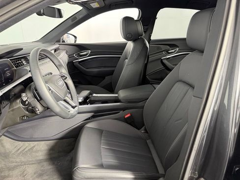 Used 2024 Audi Q8 e-tron Premium Plus w/ Premium Plus Package AWD/4WD image 24