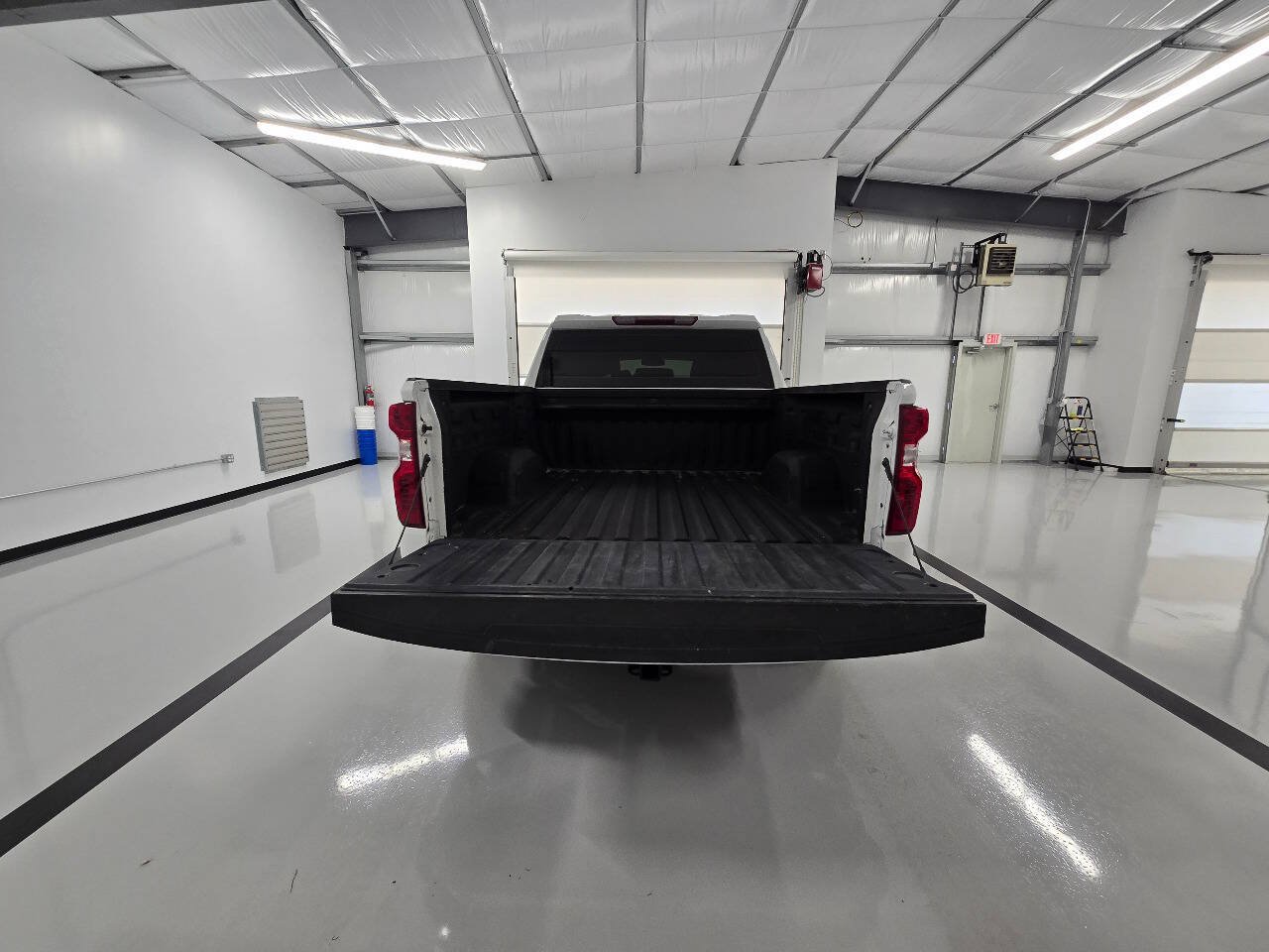 Used 2024 Chevrolet Silverado 1500 W/T w/ Trailering Package AWD/4WD image 9