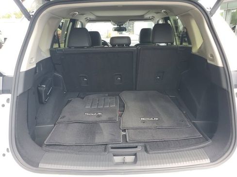 Used 2025 Nissan Rogue Platinum FWD image 7