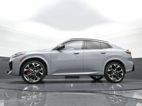 Used 2026 BMW X2 xDrive28i w/ Technology Package AWD/4WD image 24