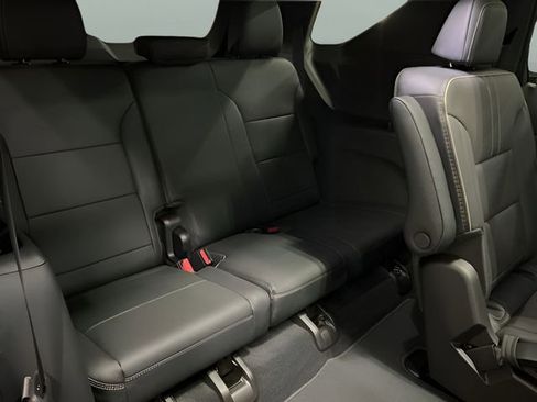 New 2026 Chevrolet Traverse High Country FWD image 33