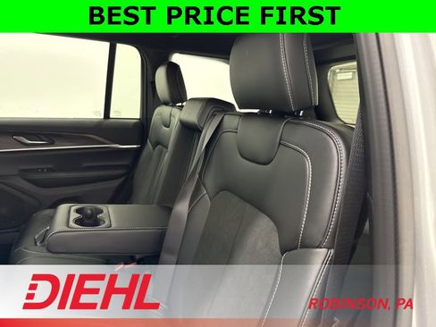 New 2026 Jeep Grand Cherokee Laredo image 17