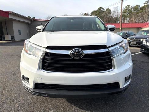 Used 2014 Toyota Highlander Limited image 2