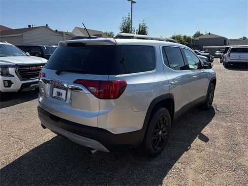 Used 2018 GMC Acadia SLT image 9