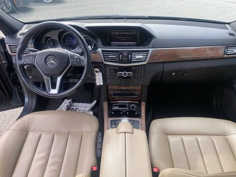 Used 2013 Mercedes-Benz E 350 4MATIC Wagon image 13