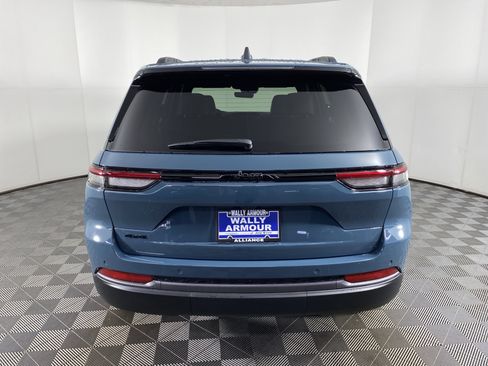 New 2026 Jeep Grand Cherokee Limited image 9