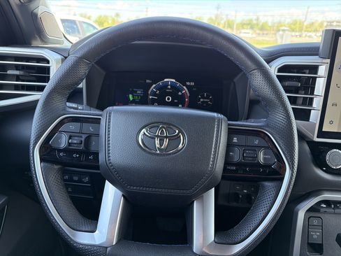 Used 2024 Toyota Tundra Platinum AWD/4WD image 15