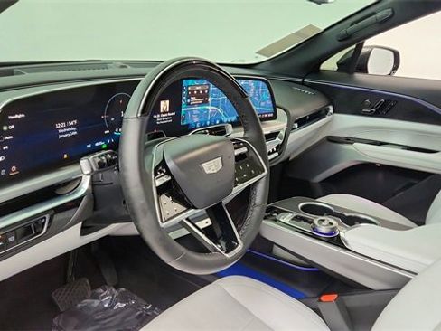 Used 2025 Cadillac Lyriq Luxury image 19