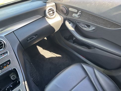 Used 2019 Mercedes-Benz C 300 Sedan image 16
