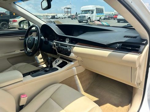 Used 2013 Lexus ES 350 w/ Premium Pkg FWD image 8