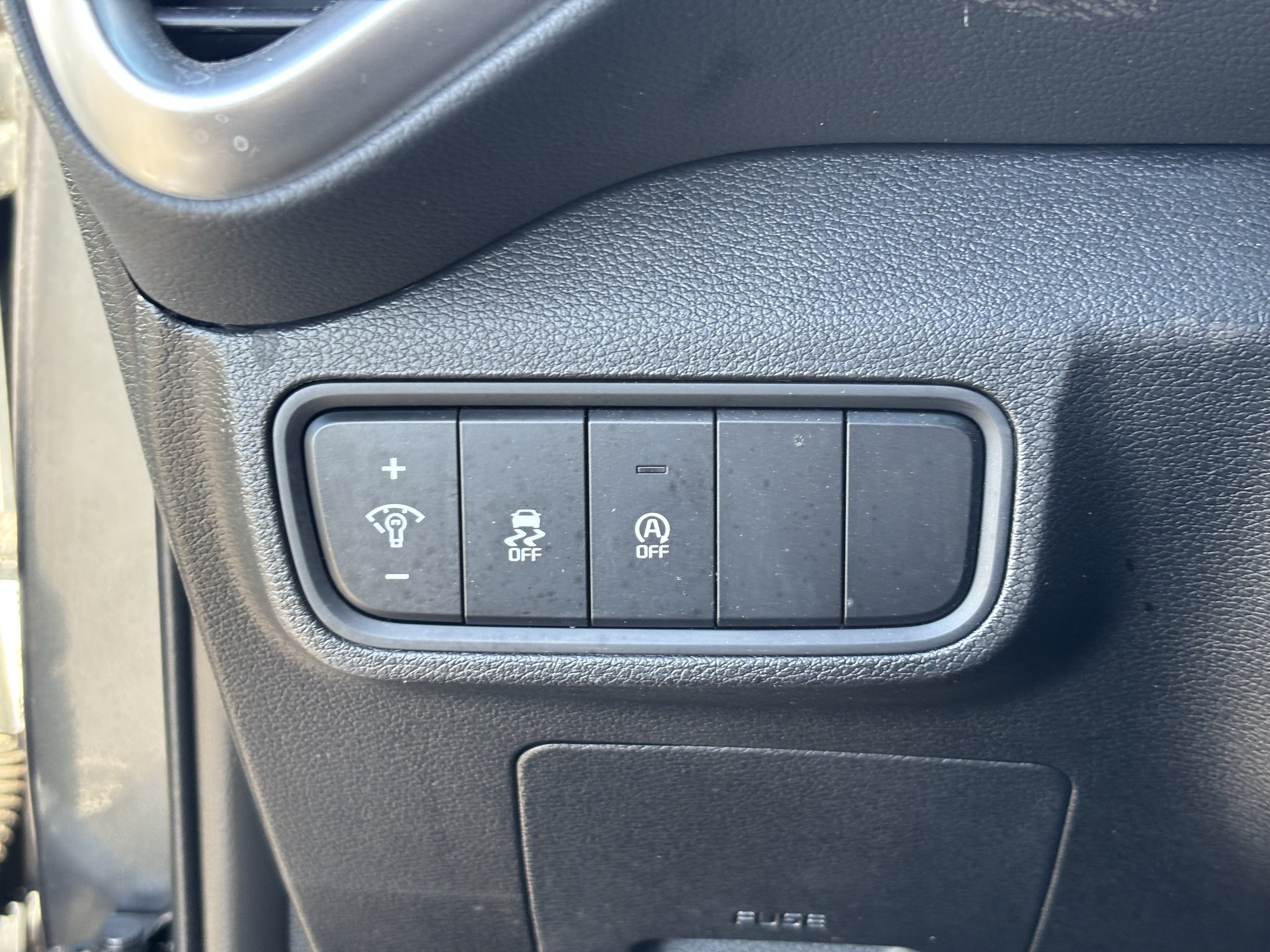Certified 2025 Kia Soul LX w/ LX Technology Package FWD image 29