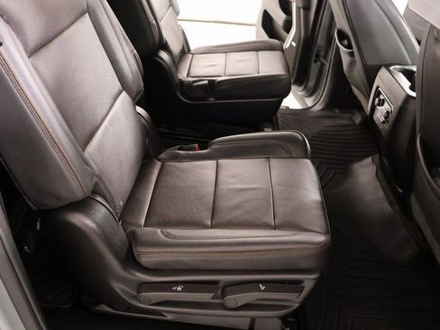 Used 2024 Chevrolet Suburban High Country w/ Advanced Technology Package AWD/4WD image 15