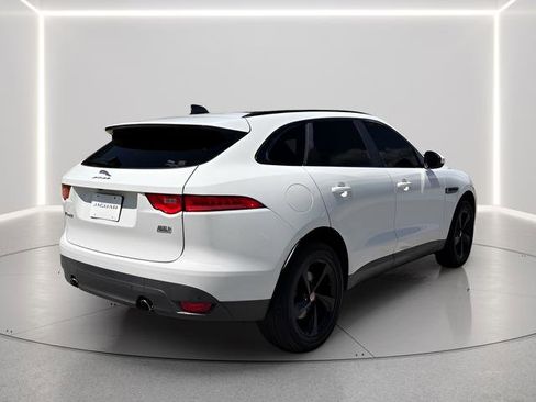 Used 2020 Jaguar F-PACE Premium image 5