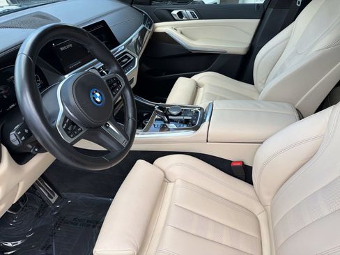 Used 2022 BMW X5 xDrive45e w/ M Sport Package AWD/4WD image 4