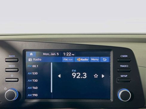 Certified 2024 Hyundai Elantra SE image 14