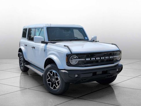 New 2026 Ford Bronco Outer Banks AWD/4WD image 12