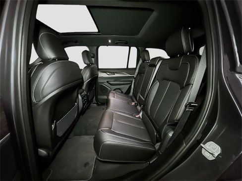 New 2025 Jeep Grand Cherokee Limited w/ Luxury Tech Group II image 15