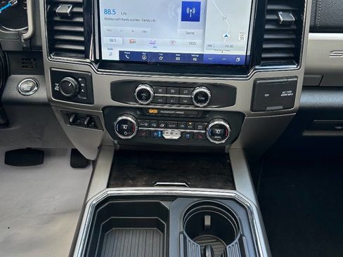 Used 2022 Ford F250 Lariat w/ Tremor Off-Road Package AWD/4WD image 27