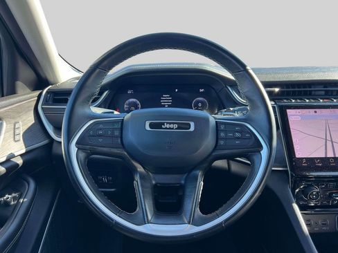 Used 2022 Jeep Grand Cherokee L Limited image 15