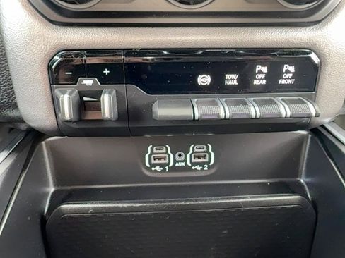 Used 2019 RAM 2500 Big Horn w/ Towing Technology Group AWD/4WD image 27