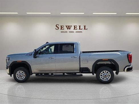 Used 2025 GMC Sierra 2500 SLE w/ SLE Value Package; image 2