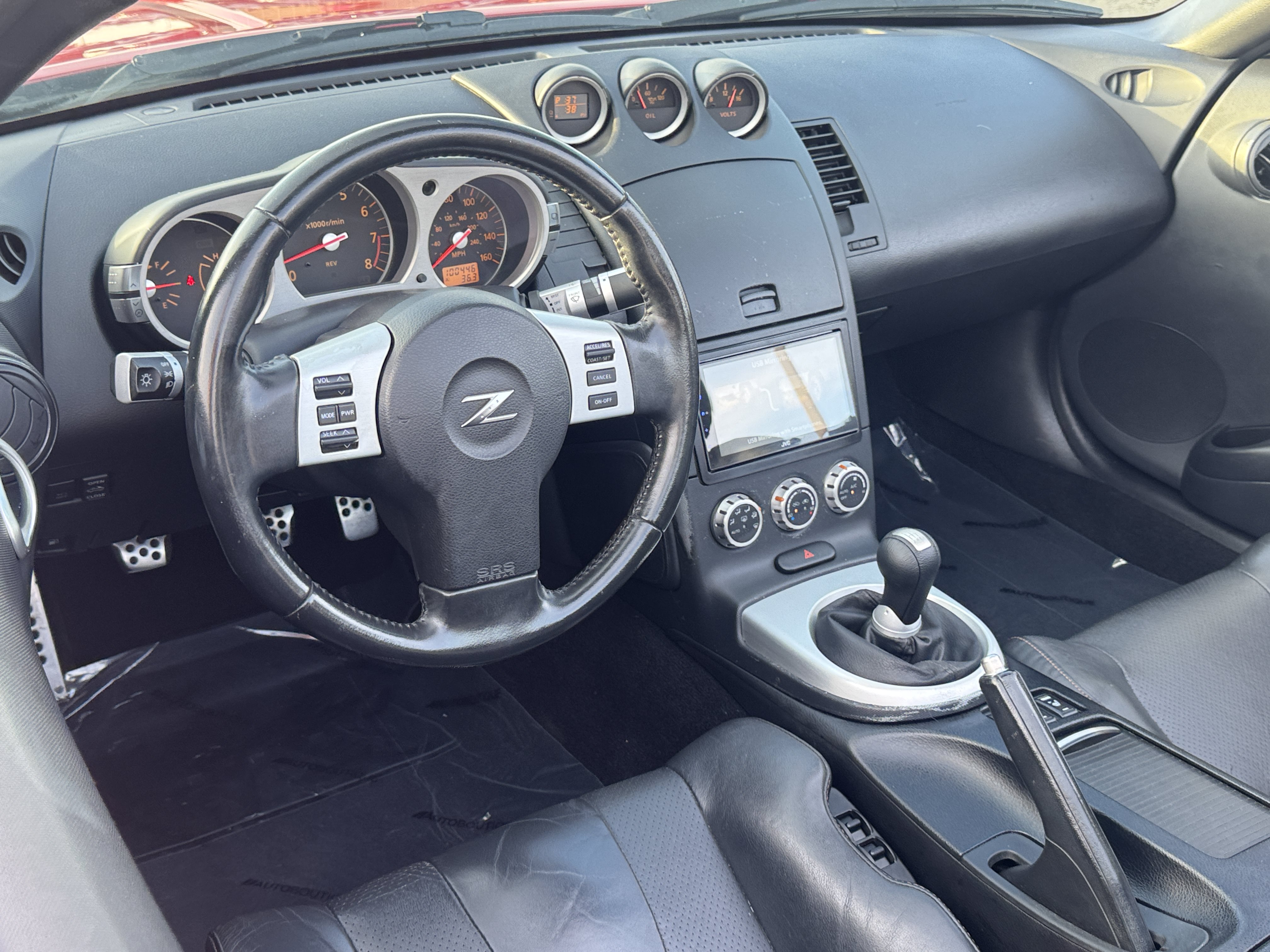 Used 2006 Nissan 350Z Touring RWD image 5
