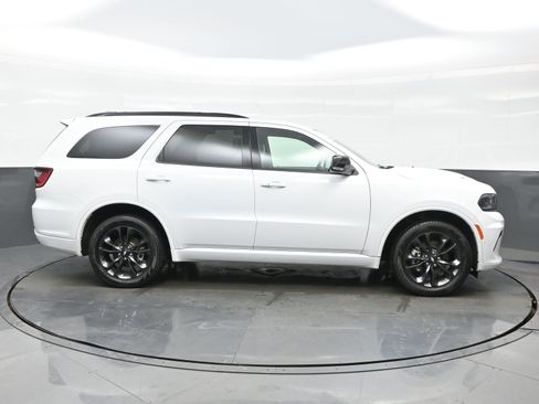 Used 2025 Dodge Durango GT image 7