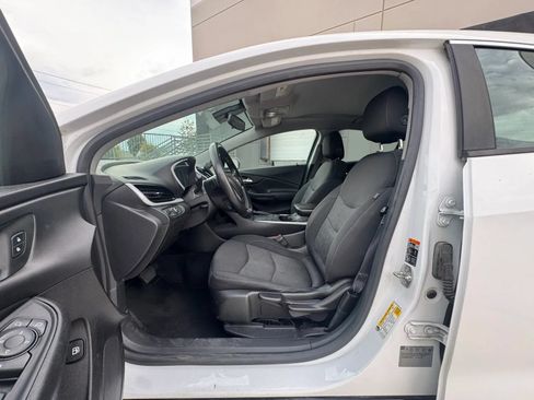 Used 2016 Chevrolet Volt LT FWD image 10
