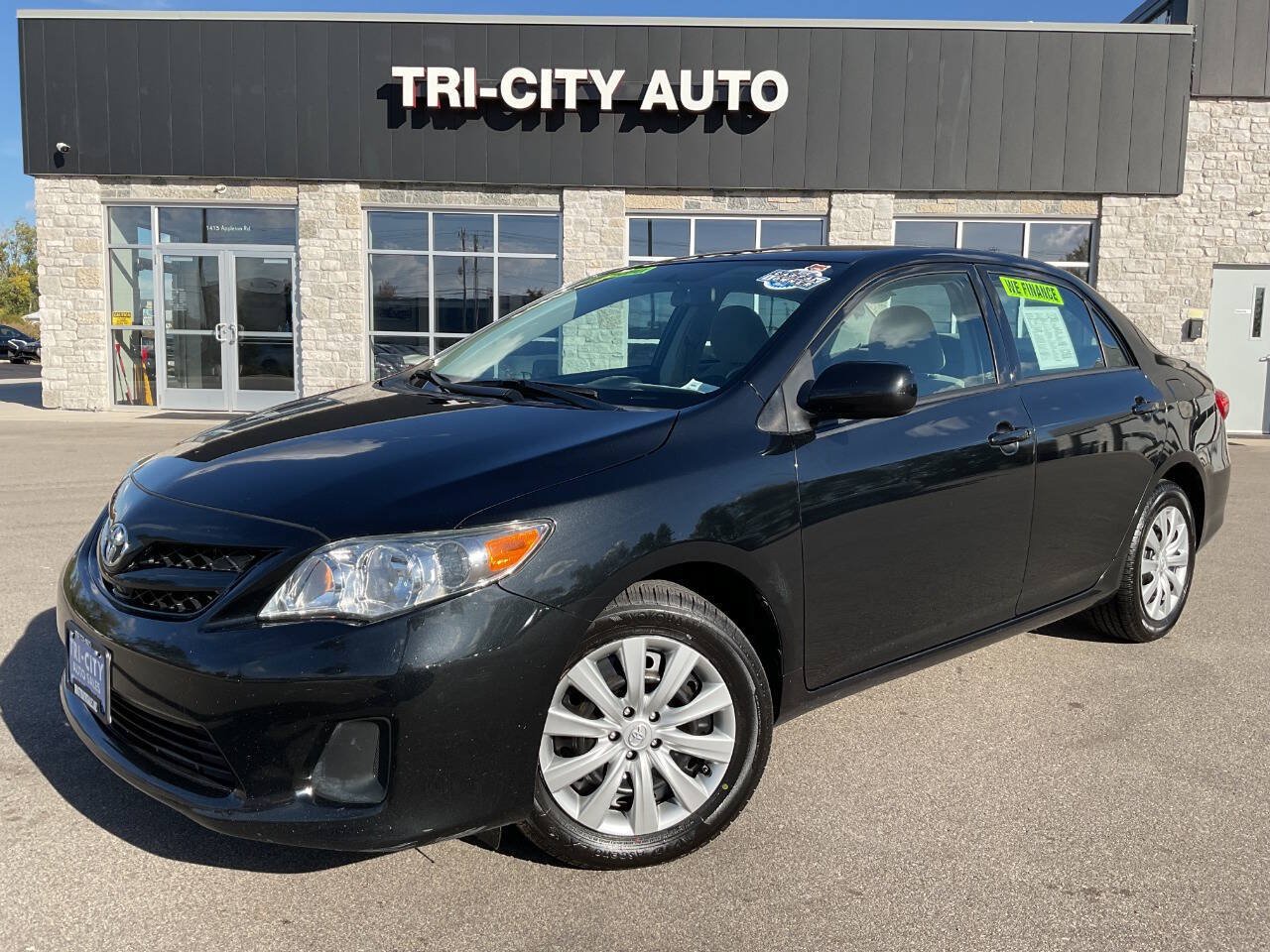 Used 2012 Toyota Corolla LE FWD image 1