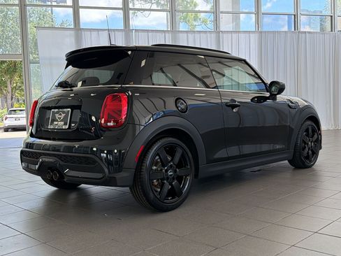 Used 2024 MINI Cooper S FWD image 9