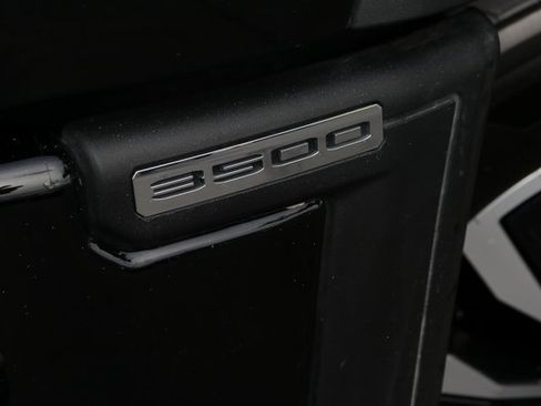 Used 2025 GMC Sierra 3500 Denali Ultimate image 13