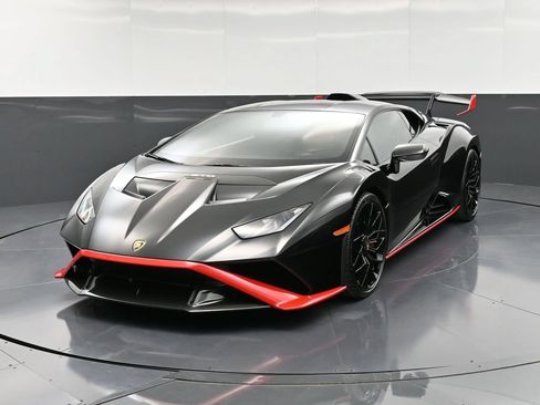 Used 2024 Lamborghini Huracan STO RWD image 6