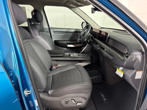 New 2026 Kia EV9 Wind AWD/4WD image 17