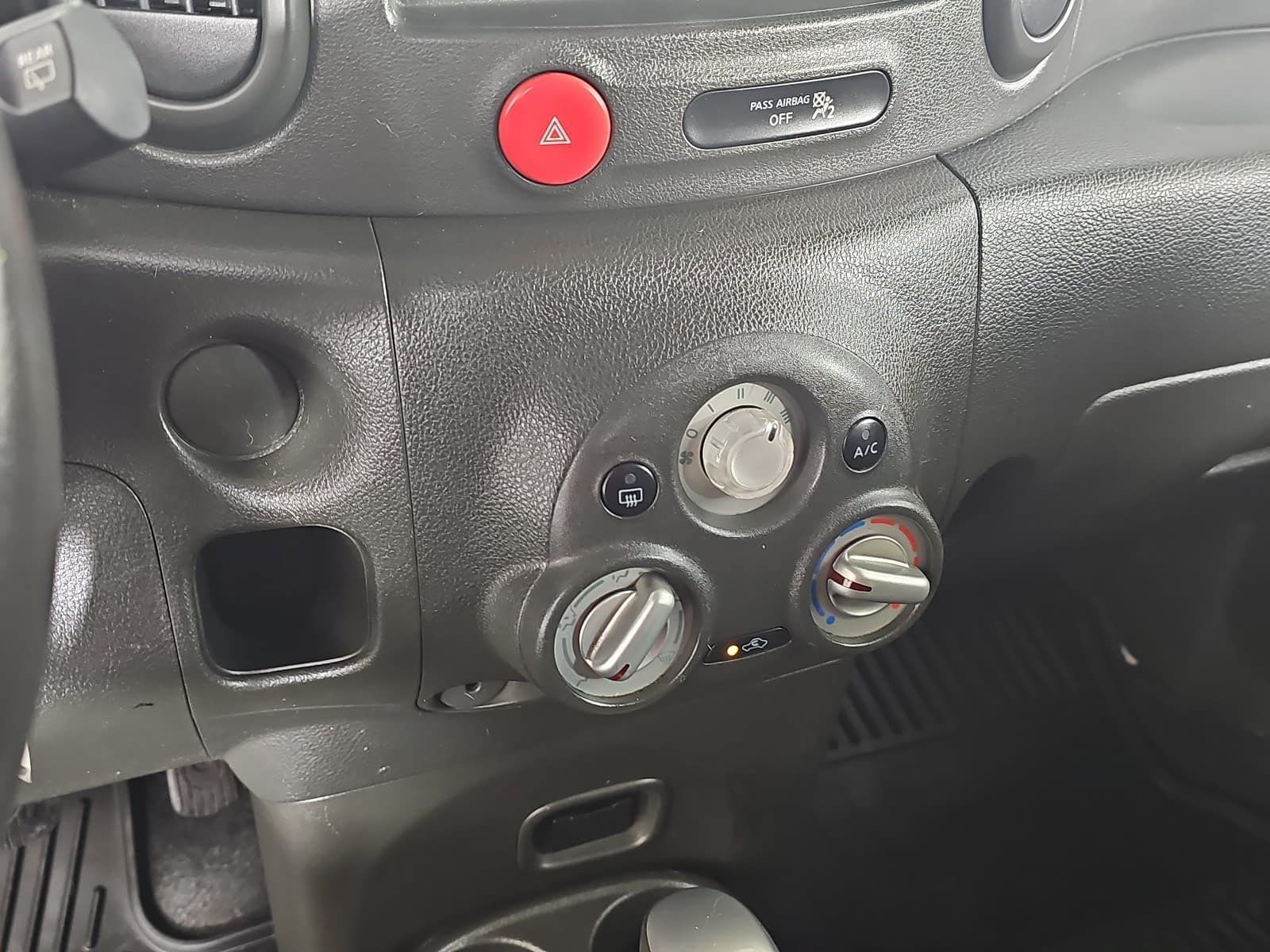 Used 2013 Nissan Cube 1.8 S w/ Interior Designer Pkg FWD image 18