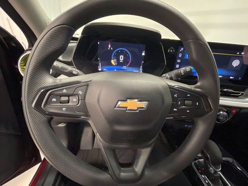 Certified 2024 Chevrolet Trax LT image 29