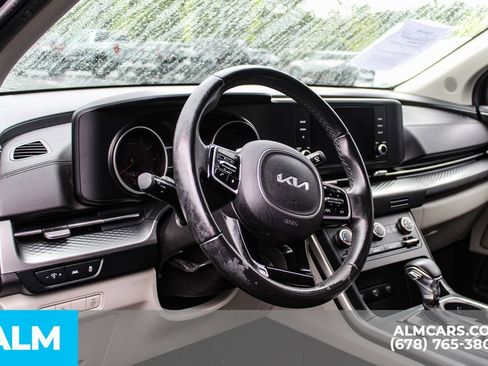 Used 2022 Kia Carnival LX FWD image 32